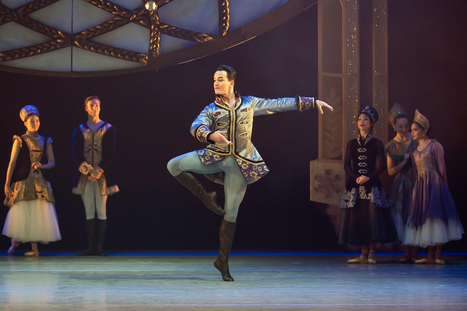 At the Ball in his honour, Javier Torres's Prince impressively pirouettes as guests look on in amazement. Photo Emma Kauldhar.