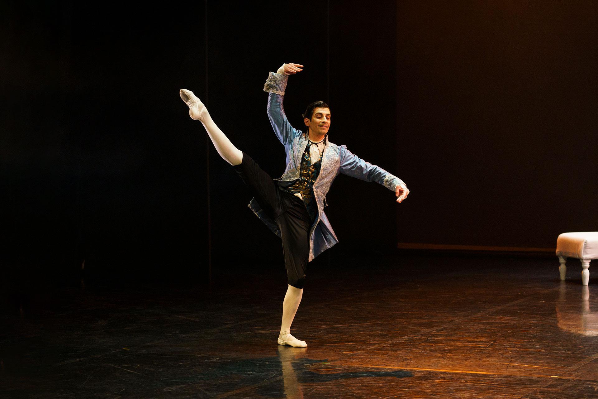 Filippo Di Vilio as Chevalier Danceny in Dangerous Liaisons. Photo Emma Kauldhar