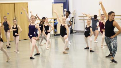 Charlotte Scott teaching choreography